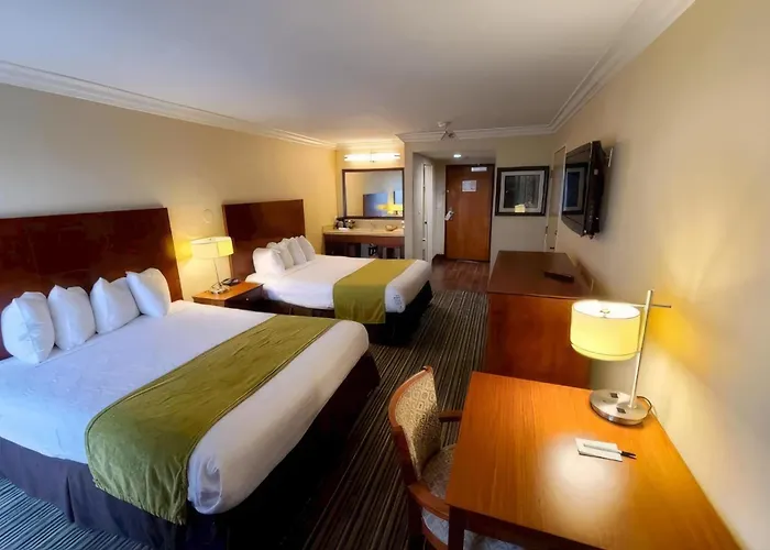 Top Hotels Huntington Beach CA