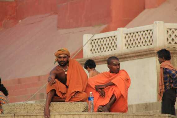 rio ganges en varanasi en india