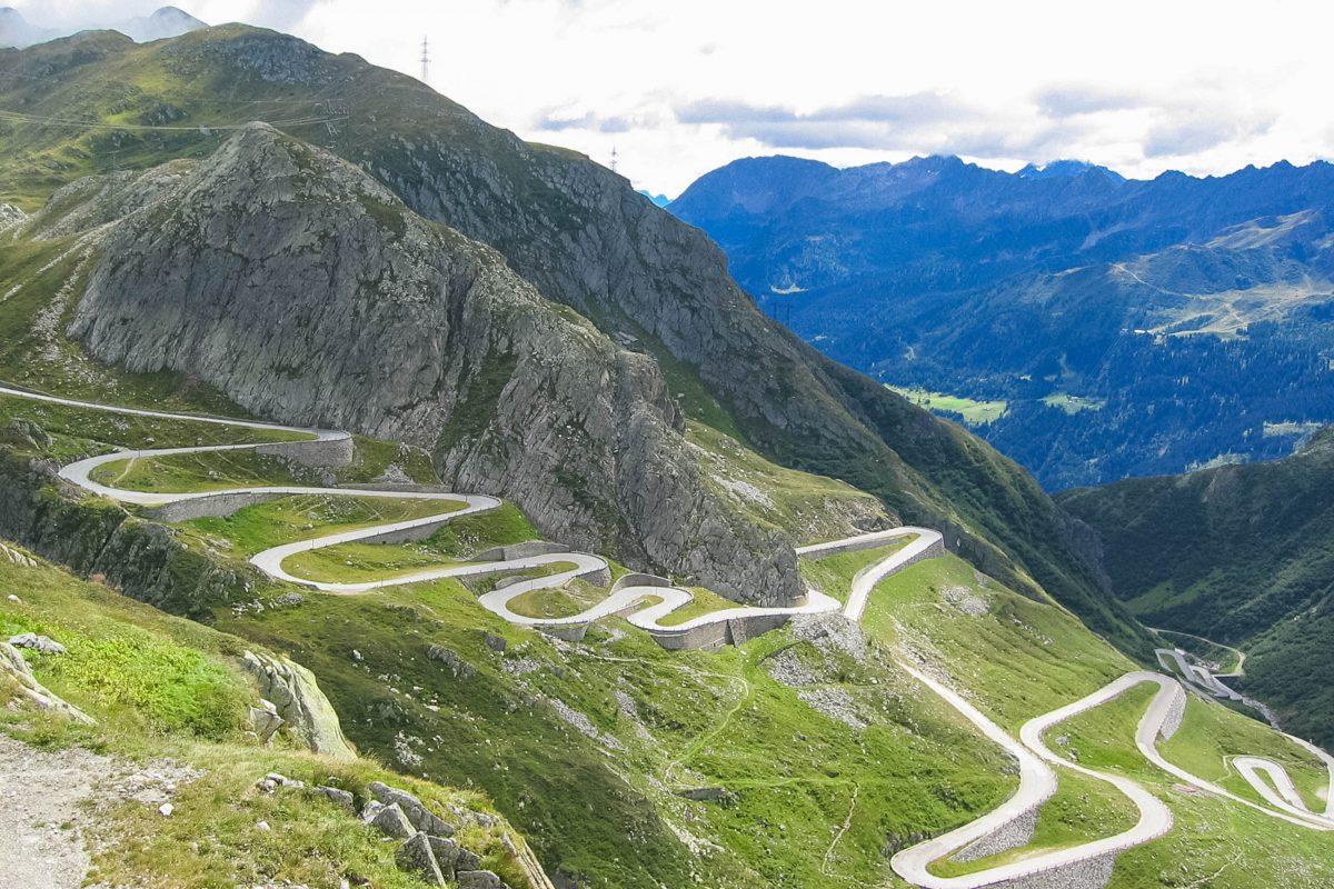 The Gotthard Pass in the south of Switzerland is an impressive pass road that was opened in 1830 and was for a long time the most important north-south crossing in the Alps - © Stefan Pfister / Fotolia